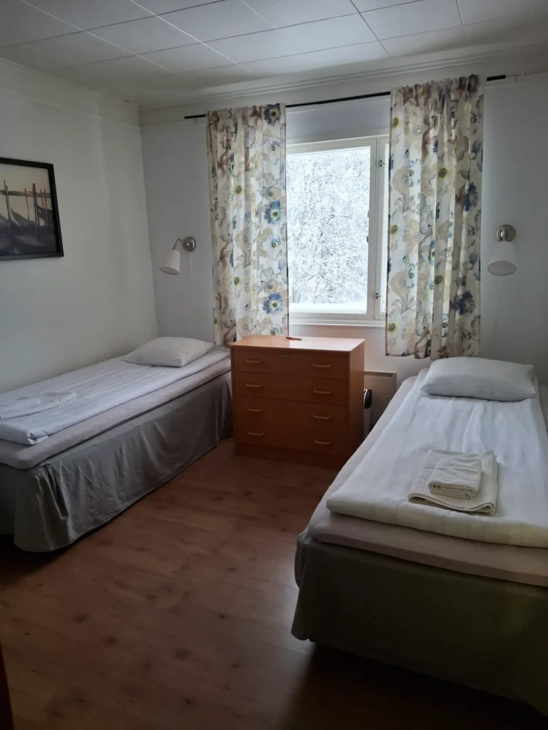 2 hengen huone majoitus vaala 4